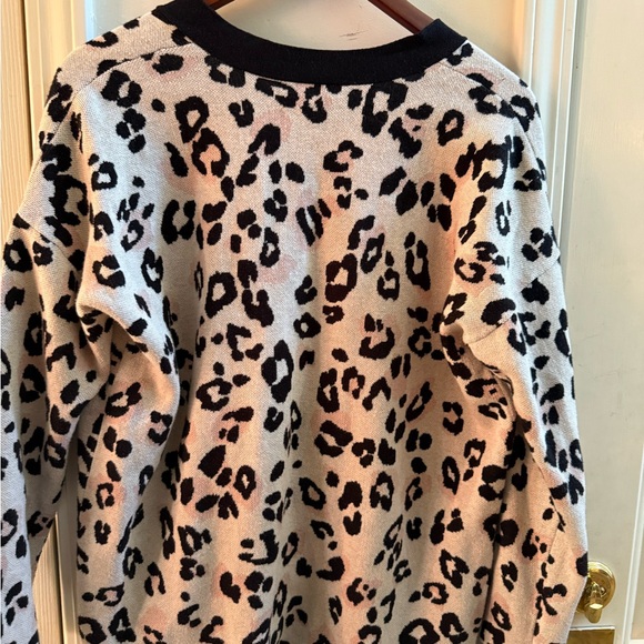 Ann Taylor Leopard Print Cardigan - Picture 6 of 8